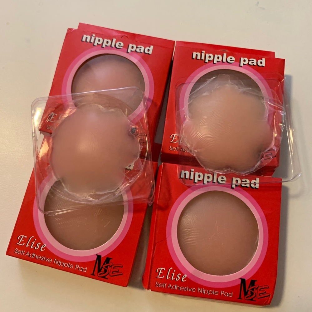 Silicon-Adhesive Reusable Nipple Cover 🌸